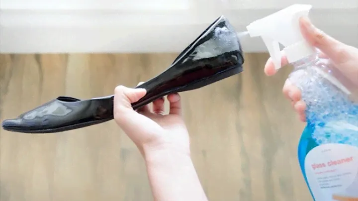 10 Clever Tricks That Will Help You Save Your Clothes and Shoes
