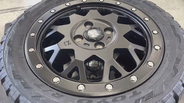 大人気ホイール　MLJ  XTREME-J  XJ-04